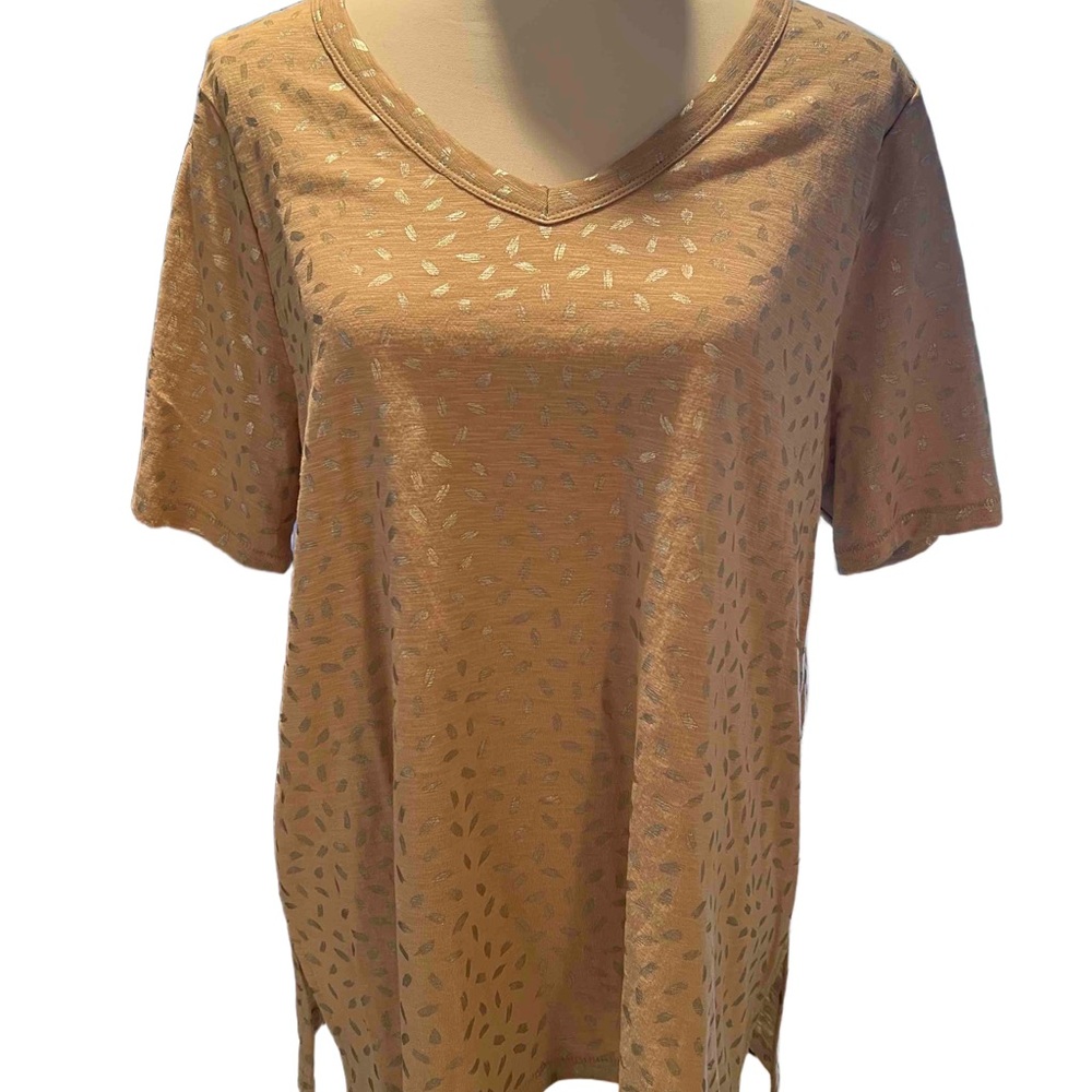 Chico's Tan with Silver Cheetah Patterned V-Neck Short Sleeve Top